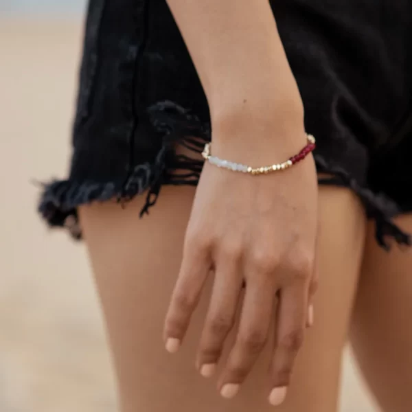 handmade daily wear white red beaded bracelet