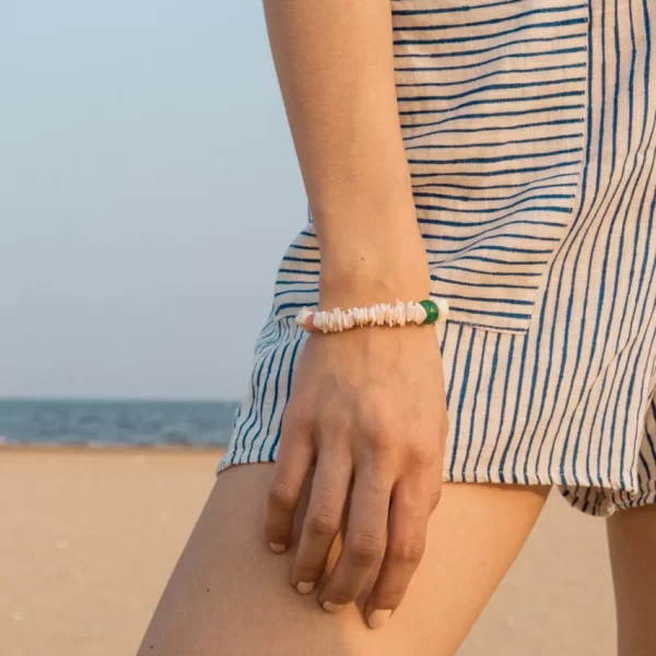 women’s handmade summer coast shell bead bracelet